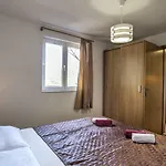 Apartment Ena 1 *