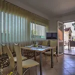 Ena 1 Apartamento Betina (Sibenik-Knin)