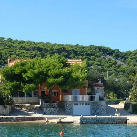 Ena 1 Betina (Sibenik-Knin)
