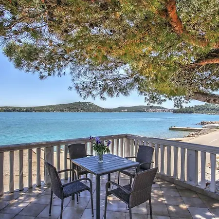 Ena 1 Betina (Sibenik-Knin)