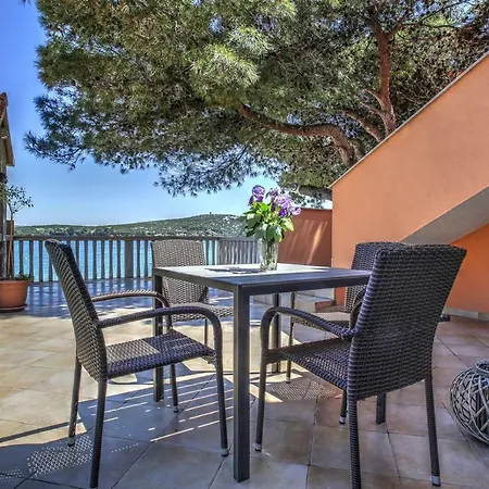 Ena 1 Apartment Betina (Sibenik-Knin)